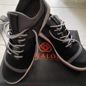 Athalonz Men’s golf shoes.